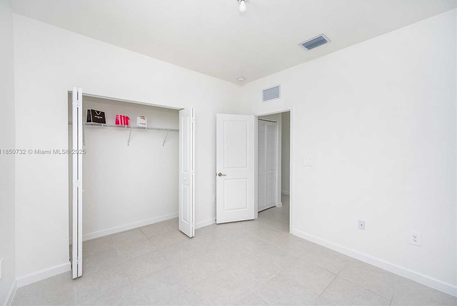 Small Image of 11856 SW 241 Ter, Princeton, FL 33032, USA Number 24