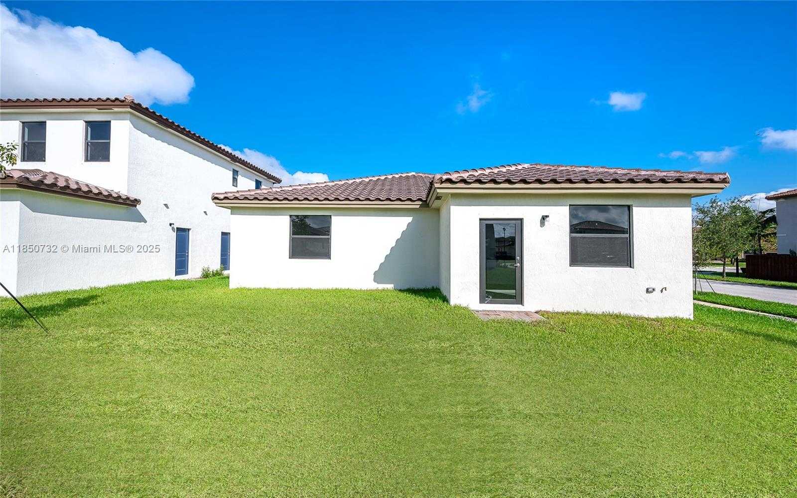 Small Image of 11856 SW 241 Ter, Princeton, FL 33032, USA Number 33