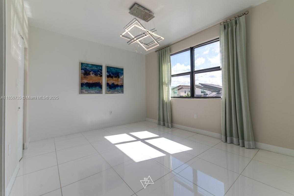 Small Image of 7805 NORTH WEST 104TH AVE #21, Doral Number 10
