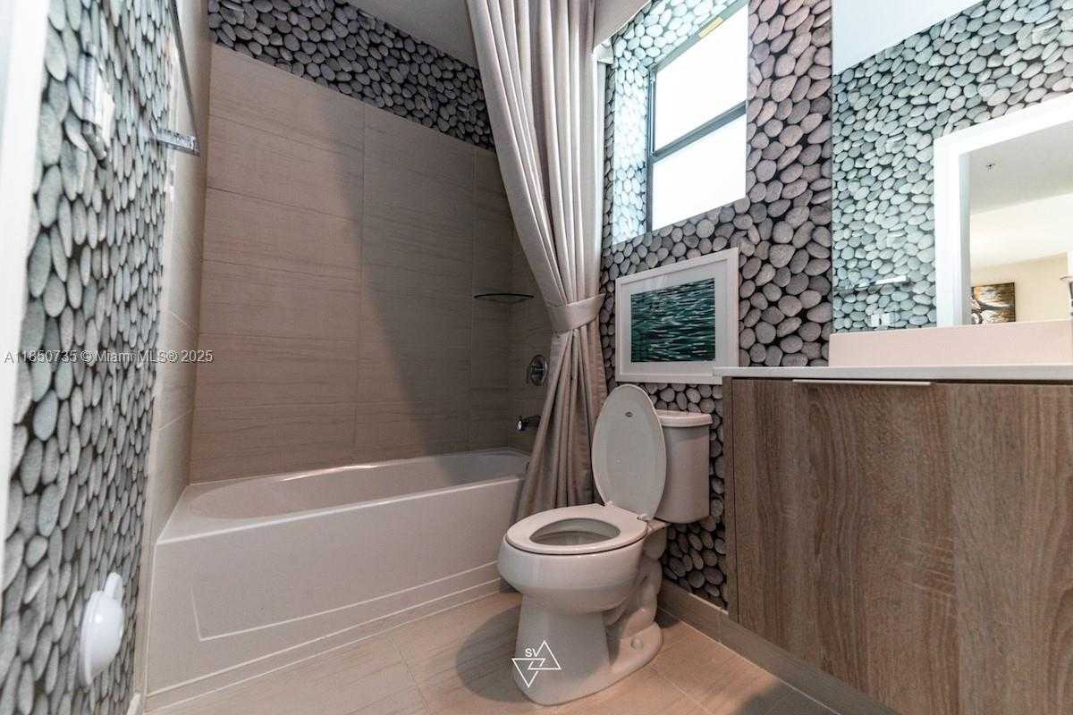 Small Image of 7805 NORTH WEST 104TH AVE #21, Doral Number 16