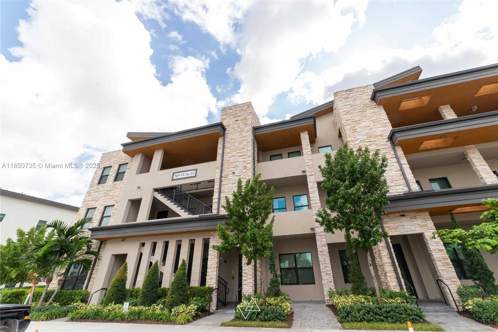Small Image of 7805 NORTH WEST 104TH AVE #21, Doral Number 19