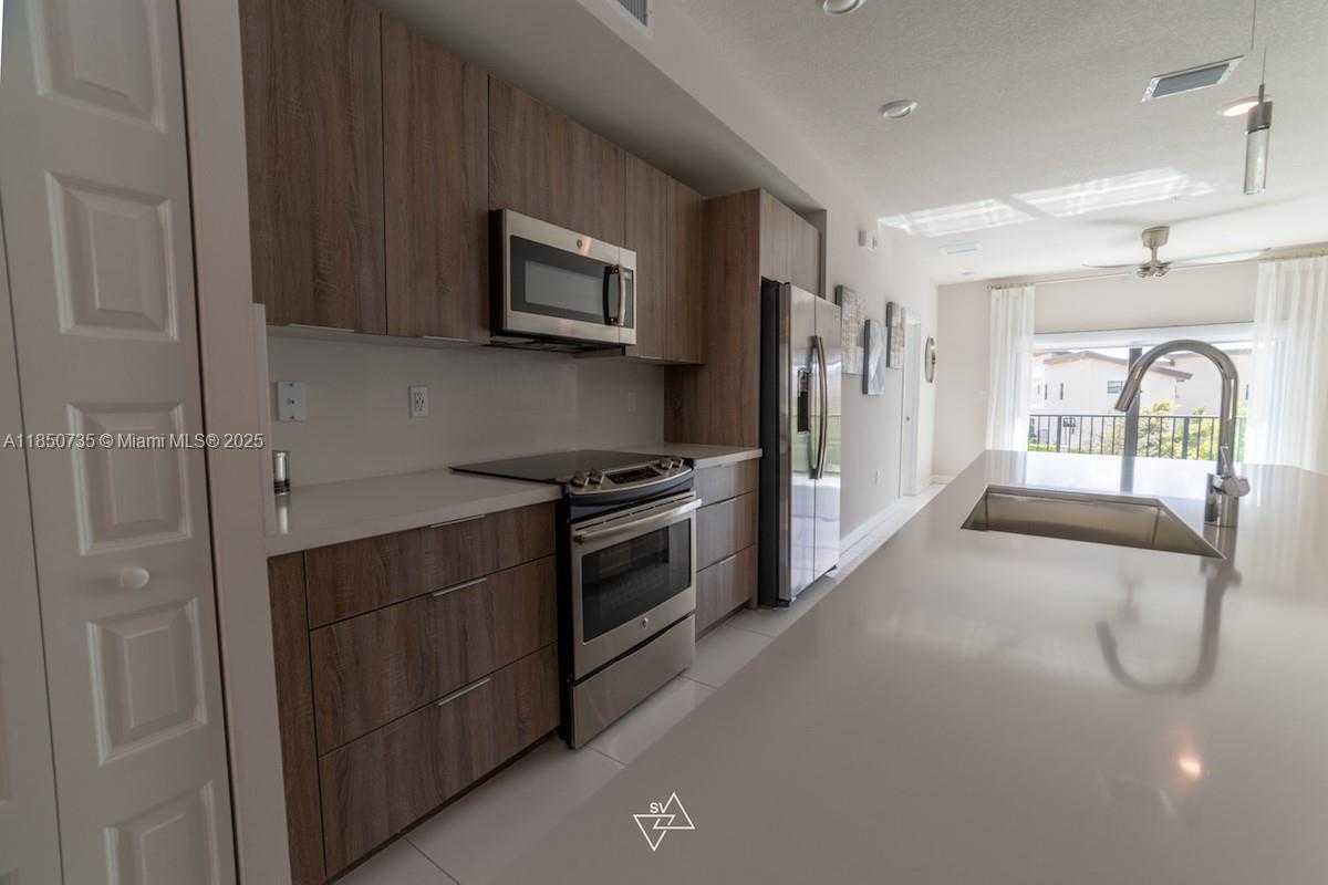 Small Image of 7805 NORTH WEST 104TH AVE #21, Doral Number 9