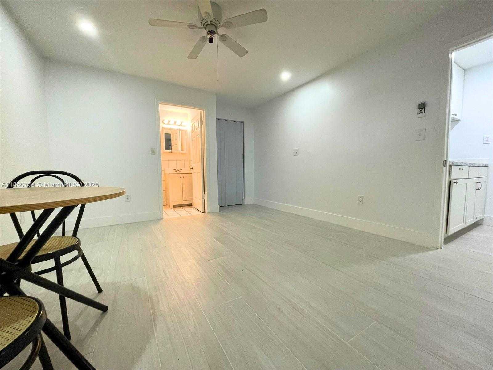 Small Image of 20020 NORTH WEST 64TH CT #1, Hialeah Number 10