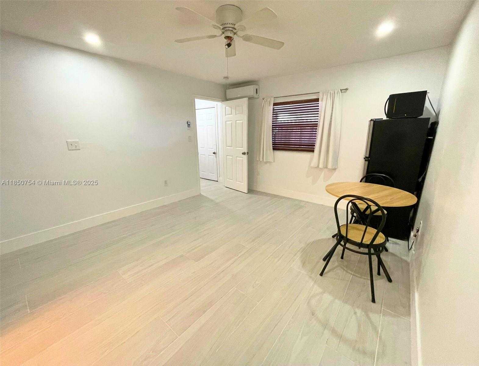 Small Image of 20020 NORTH WEST 64TH CT #1, Hialeah Number 23
