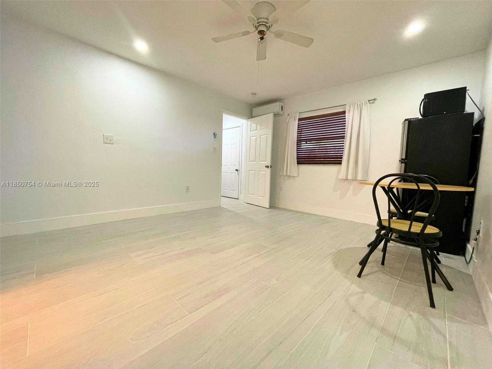 Small Image of 20020 NORTH WEST 64TH CT #1, Hialeah Number 24