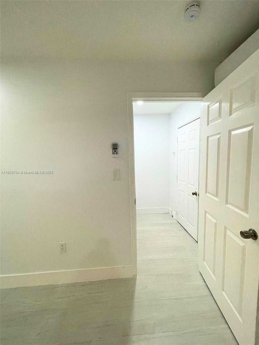Small Image of 20020 NORTH WEST 64TH CT #1, Hialeah Number 25