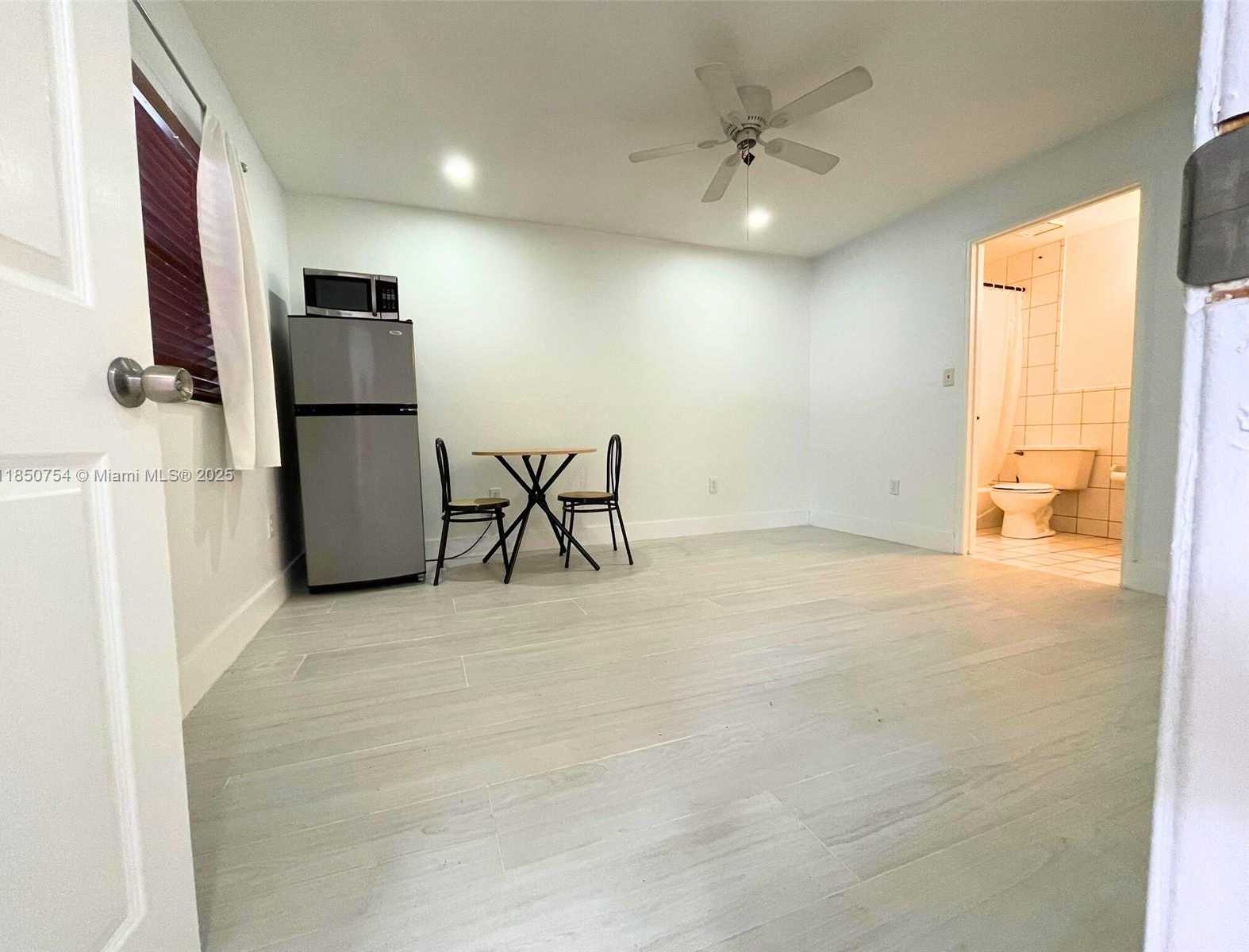 Small Image of 20020 NORTH WEST 64TH CT #1, Hialeah Number 6