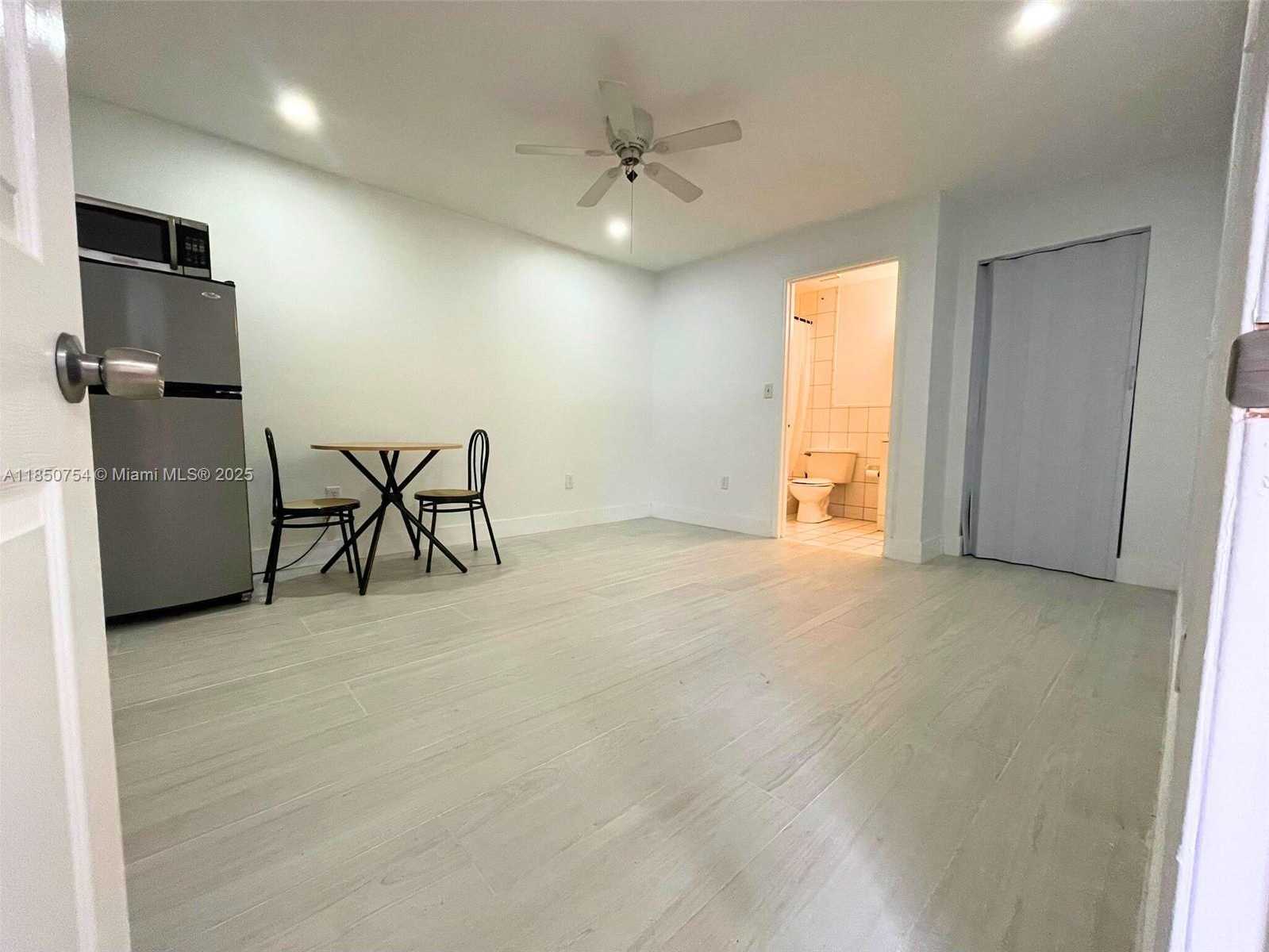 Small Image of 20020 NORTH WEST 64TH CT #1, Hialeah Number 8
