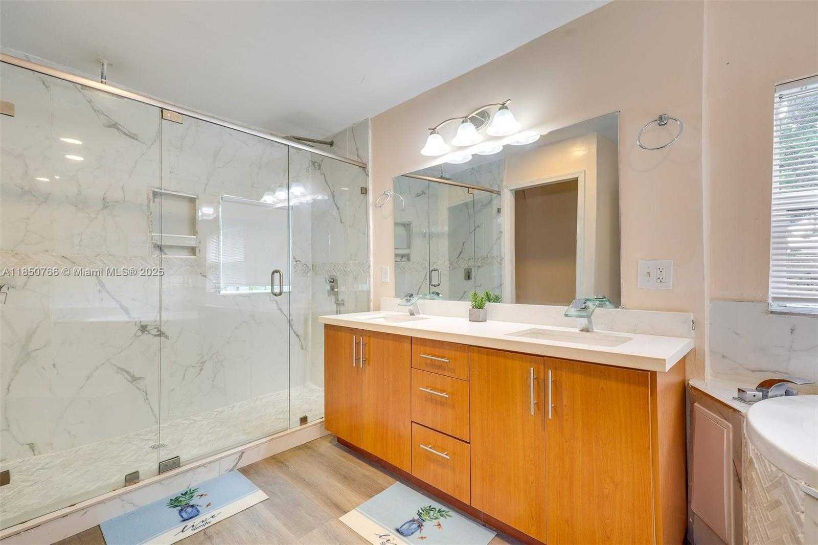 Small Image of 610 CAROLINA AVE #B, Fort Lauderdale Number 10