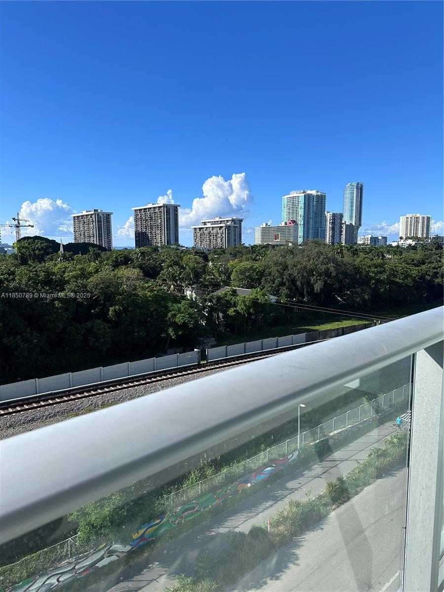 Small Image of 1600 SOUTH WEST 1ST AVE #605, Miami Number 17