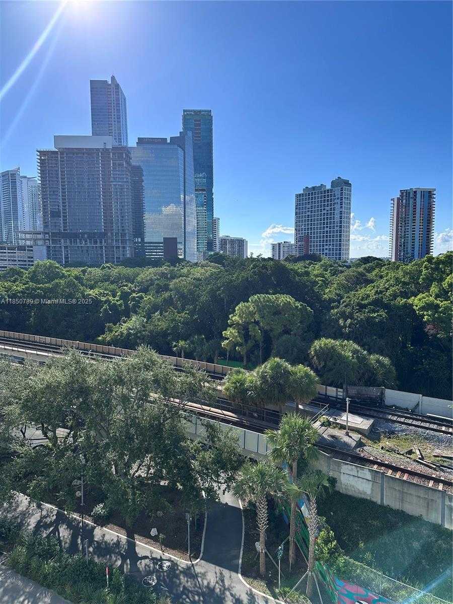 Small Image of 1600 SOUTH WEST 1ST AVE #605, Miami Number 20