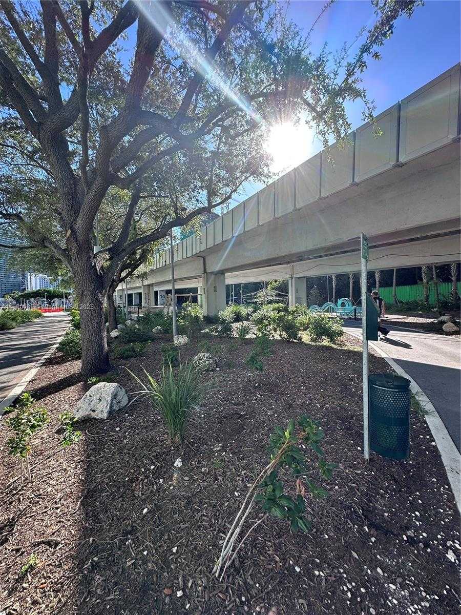 Small Image of 1600 SOUTH WEST 1ST AVE #605, Miami Number 28