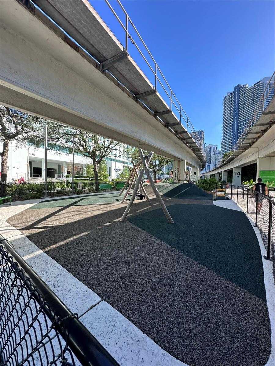 Small Image of 1600 SOUTH WEST 1ST AVE #605, Miami Number 29