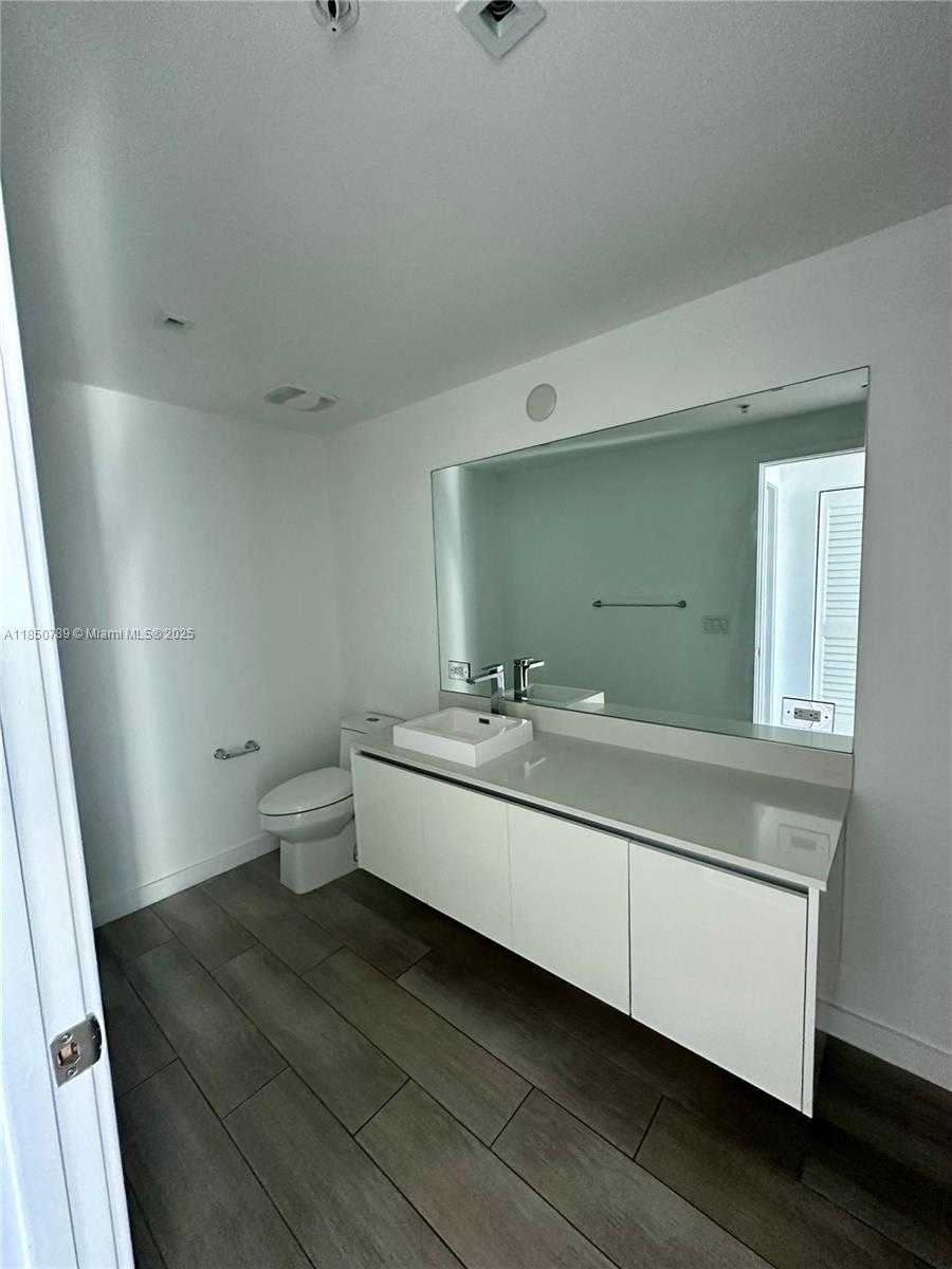 Small Image of 1600 SOUTH WEST 1ST AVE #605, Miami Number 4