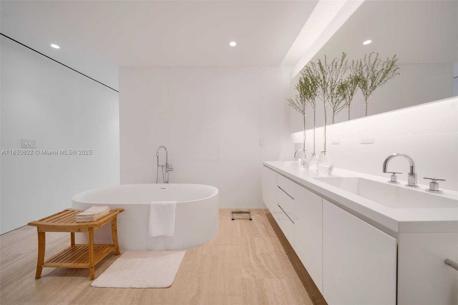 Small Image of 9001 COLLINS AVE #S-605, Surfside Number 29