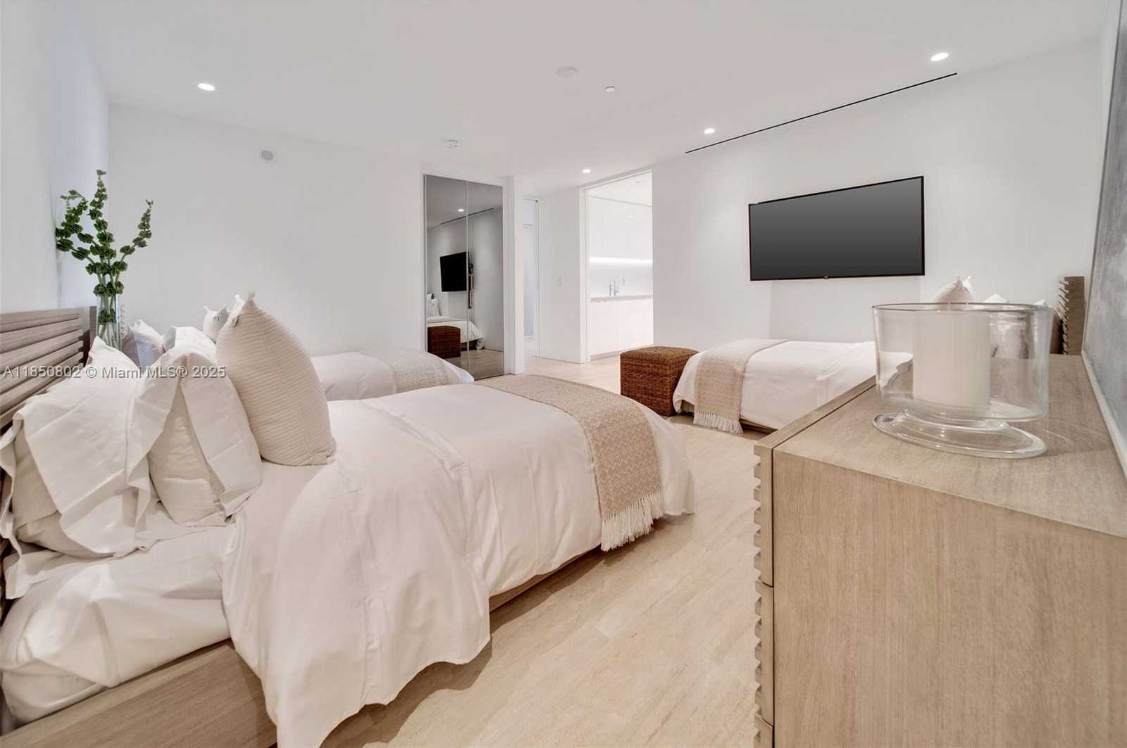 Small Image of 9001 COLLINS AVE #S-605, Surfside Number 37