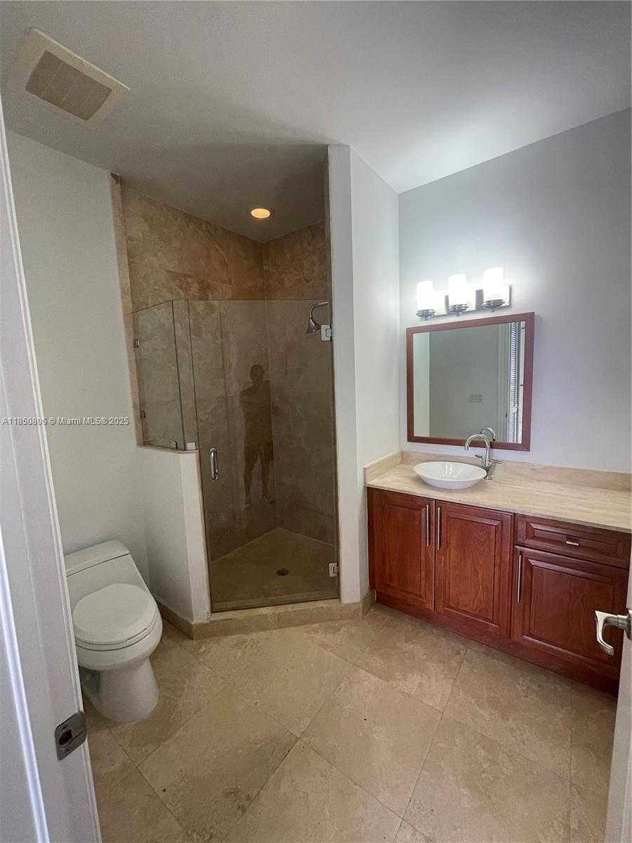 Small Image of 1805 PONCE DE LEON BLVD #633, Coral Gables Number 11