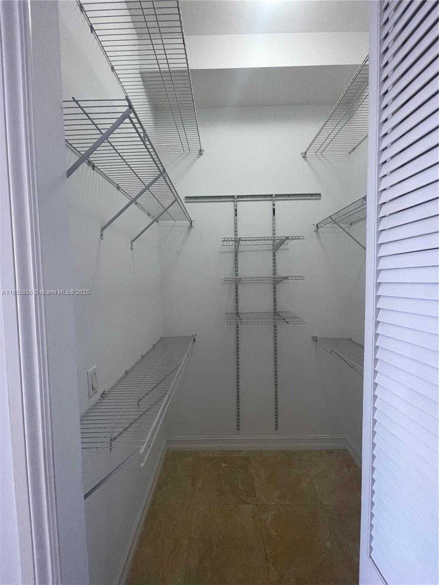 Small Image of 1805 PONCE DE LEON BLVD #633, Coral Gables Number 12