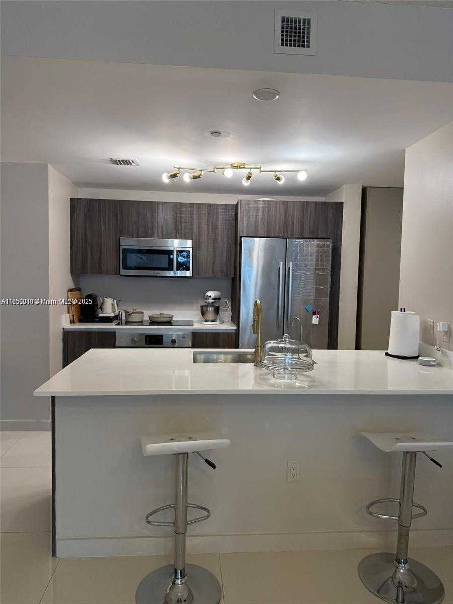 Small Image of 488 NORTH EAST 18TH #2009, Miami Number 11