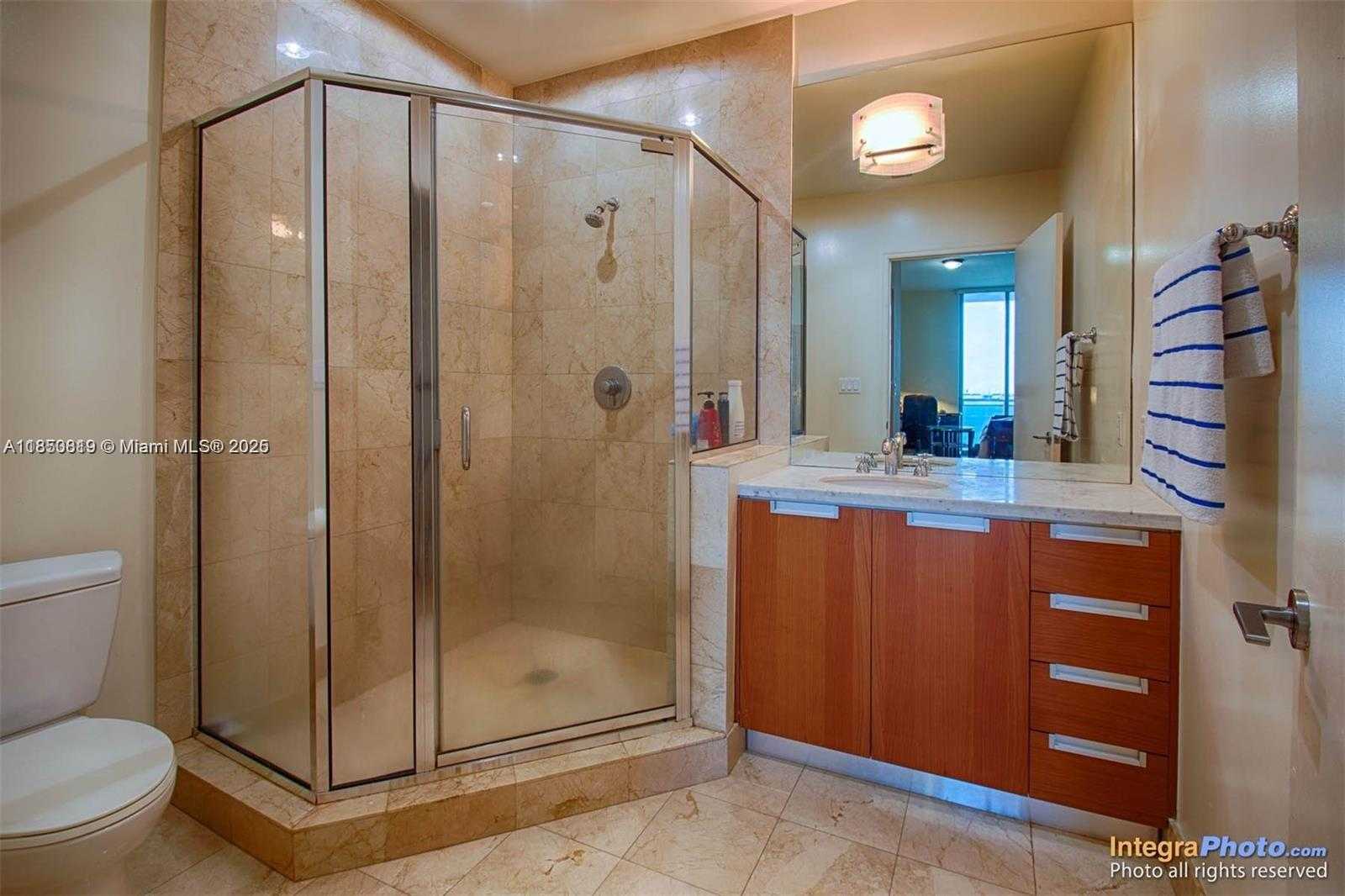 Small Image of 7901 HISPANOLA AVE #1409, North Bay Village Number 11