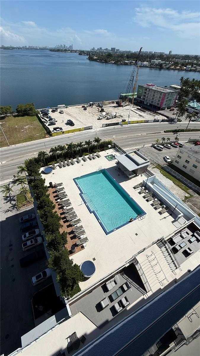 Small Image of 7901 HISPANOLA AVE #1409, North Bay Village Number 12