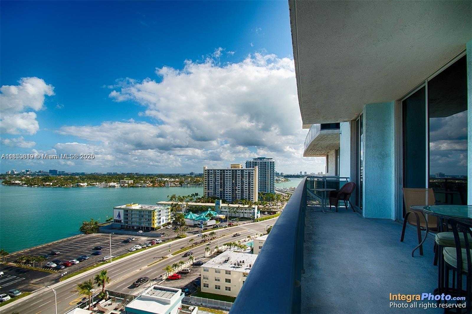 Small Image of 7901 HISPANOLA AVE #1409, North Bay Village Number 2