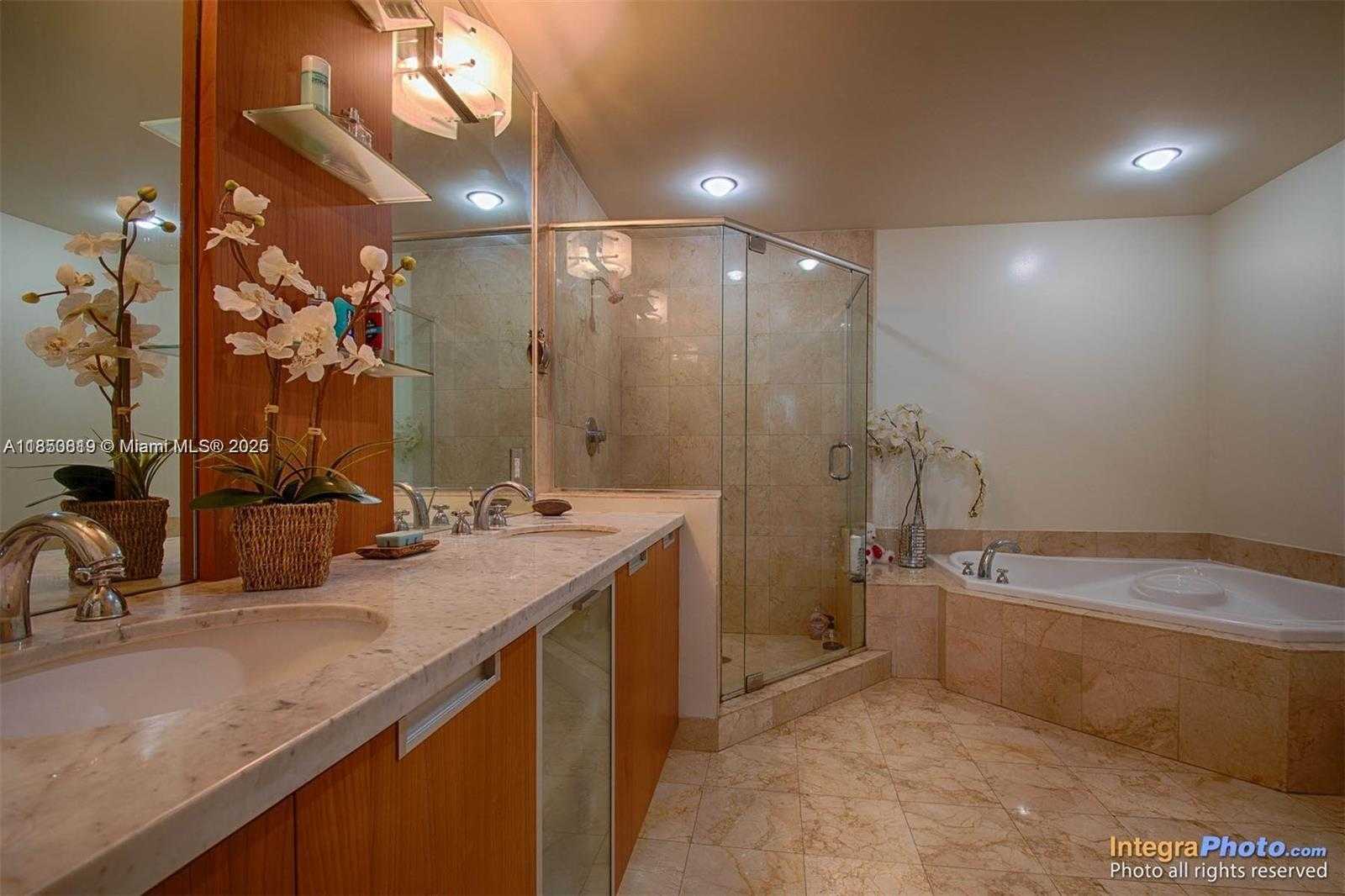 Small Image of 7901 HISPANOLA AVE #1409, North Bay Village Number 9