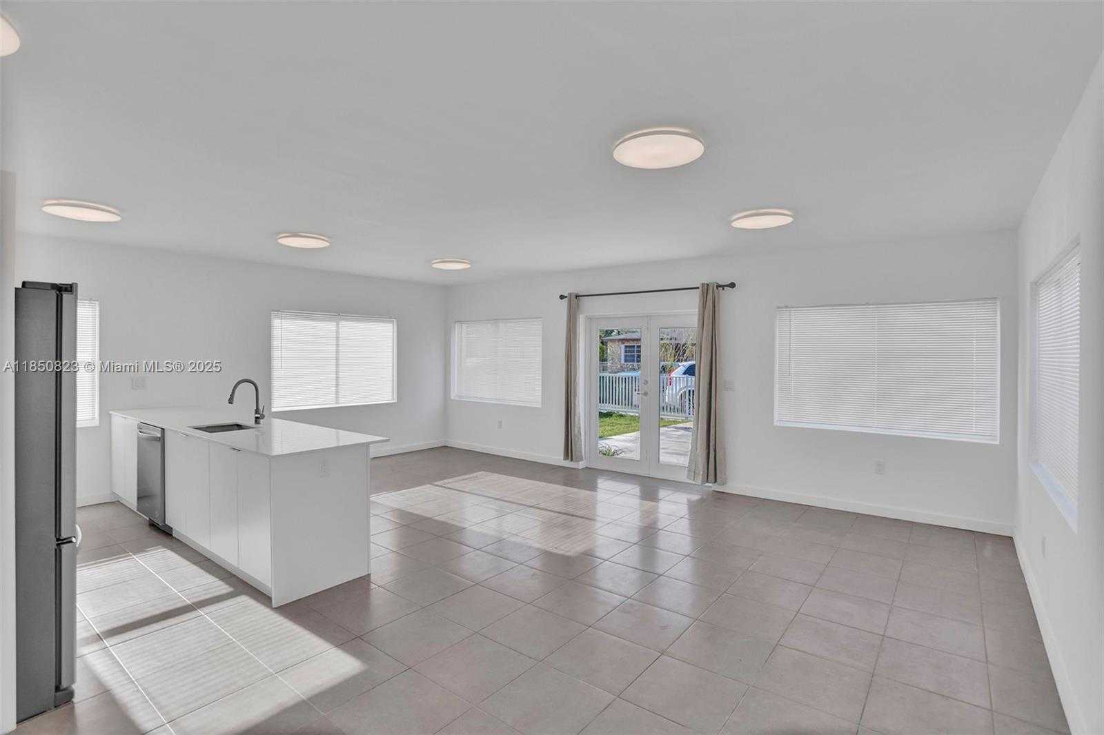 Small Image of 737 NORTH WEST 4TH ST, Hallandale Beach Number 13