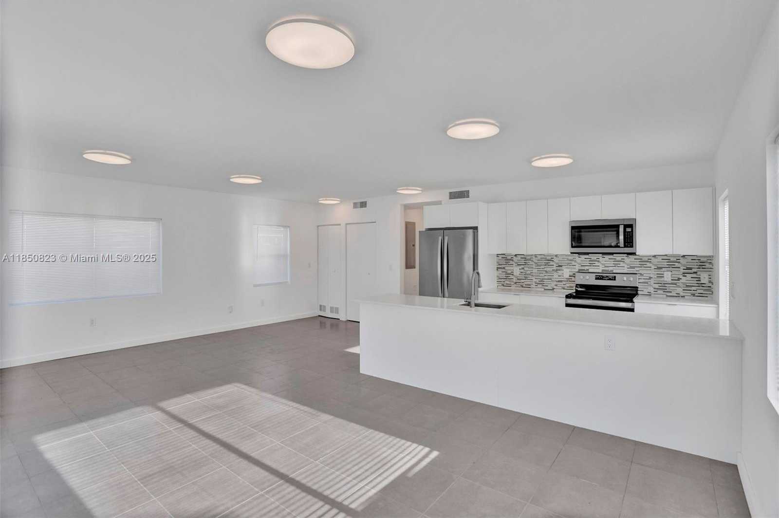 Small Image of 737 NORTH WEST 4TH ST, Hallandale Beach Number 2