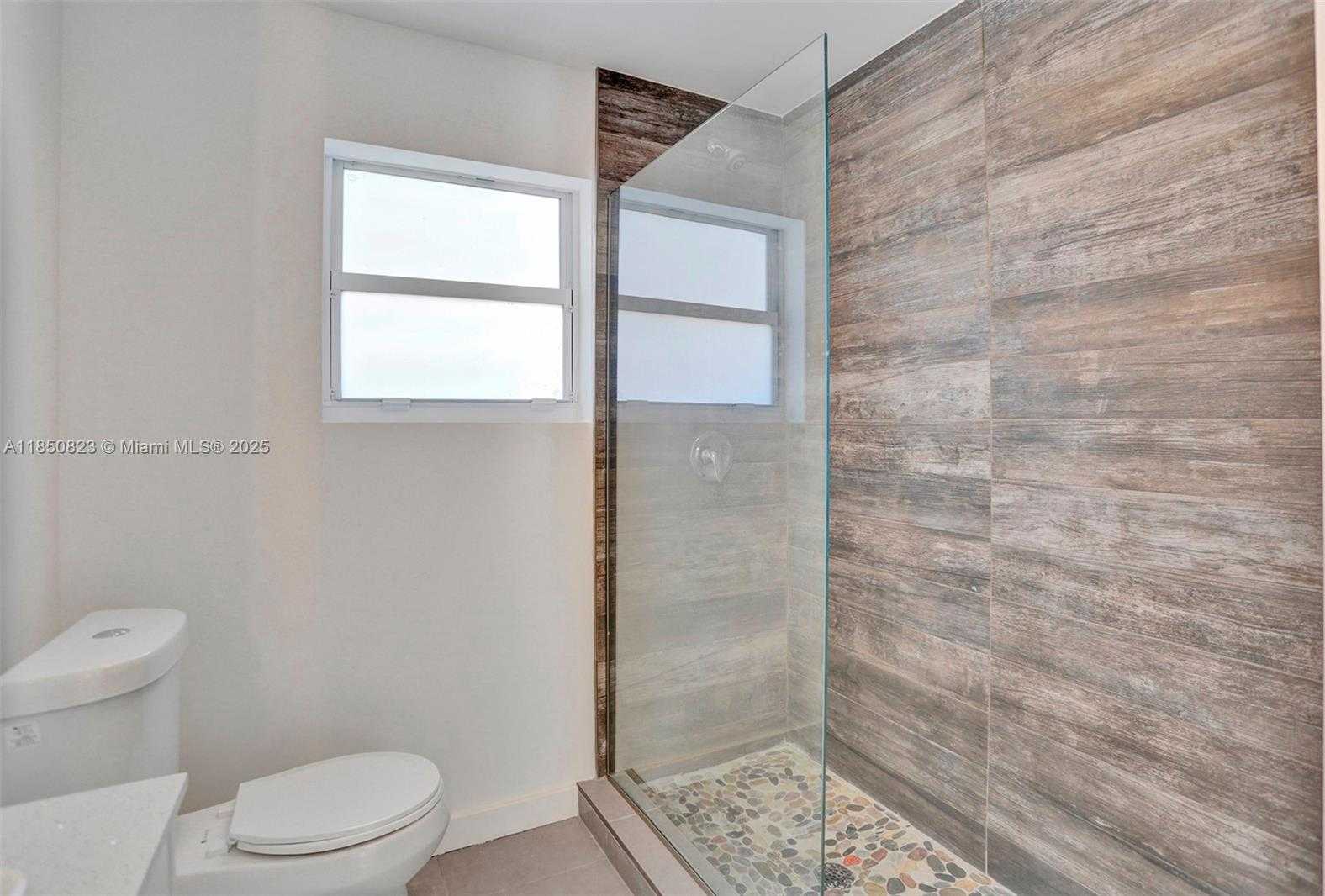 Small Image of 737 NORTH WEST 4TH ST, Hallandale Beach Number 22