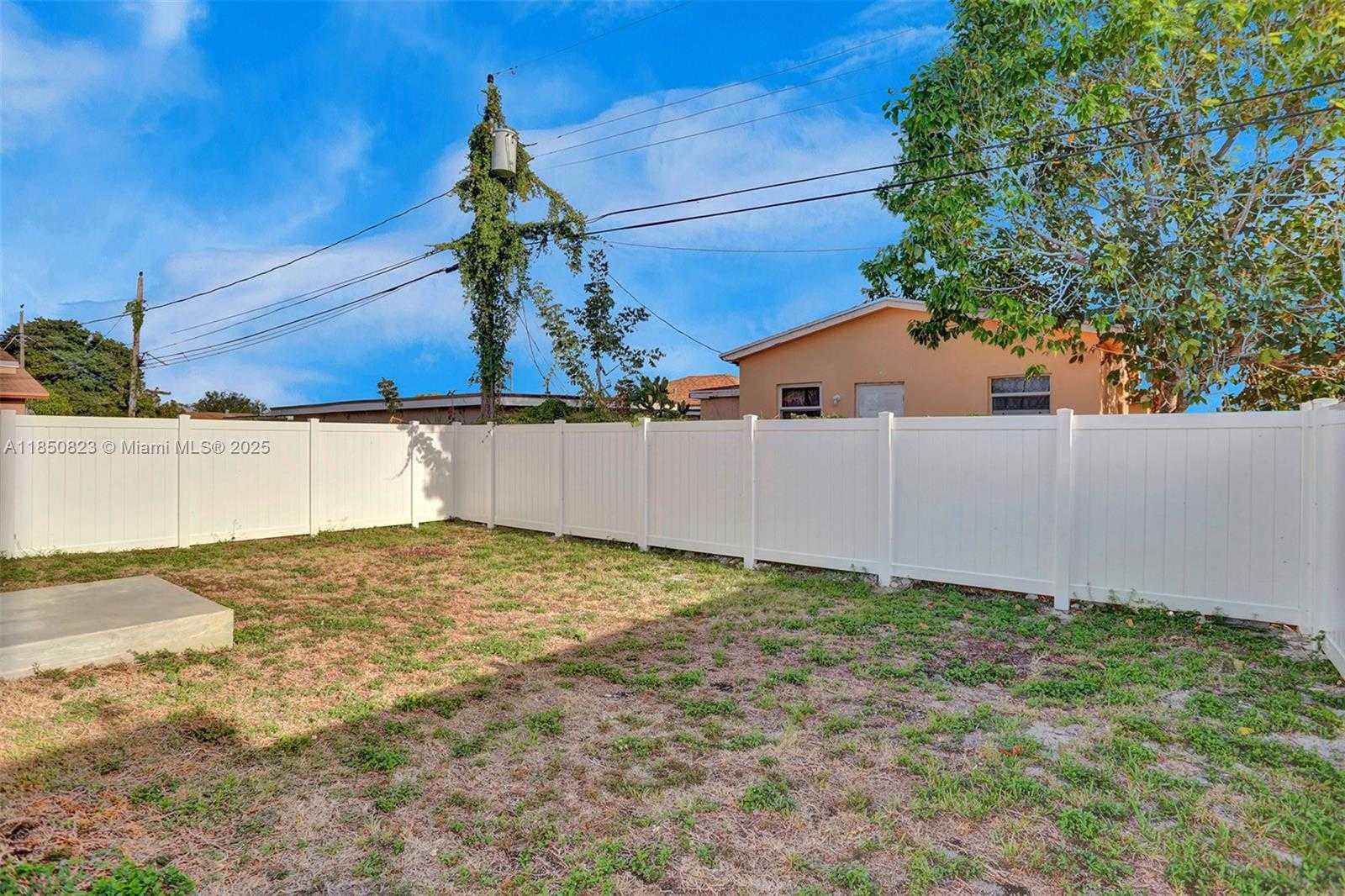 Small Image of 737 NORTH WEST 4TH ST, Hallandale Beach Number 40