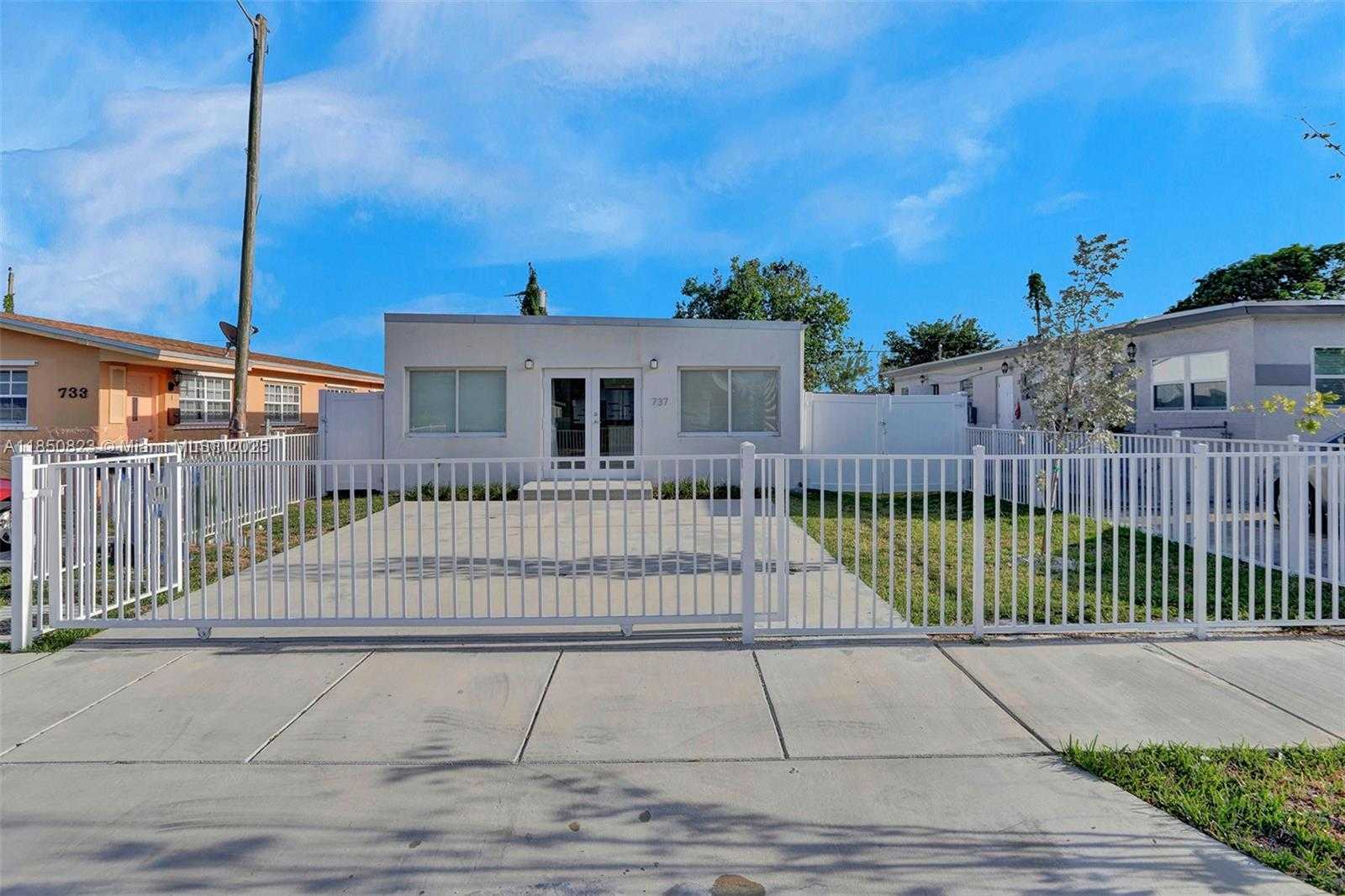 Small Image of 737 NORTH WEST 4TH ST, Hallandale Beach Number 44