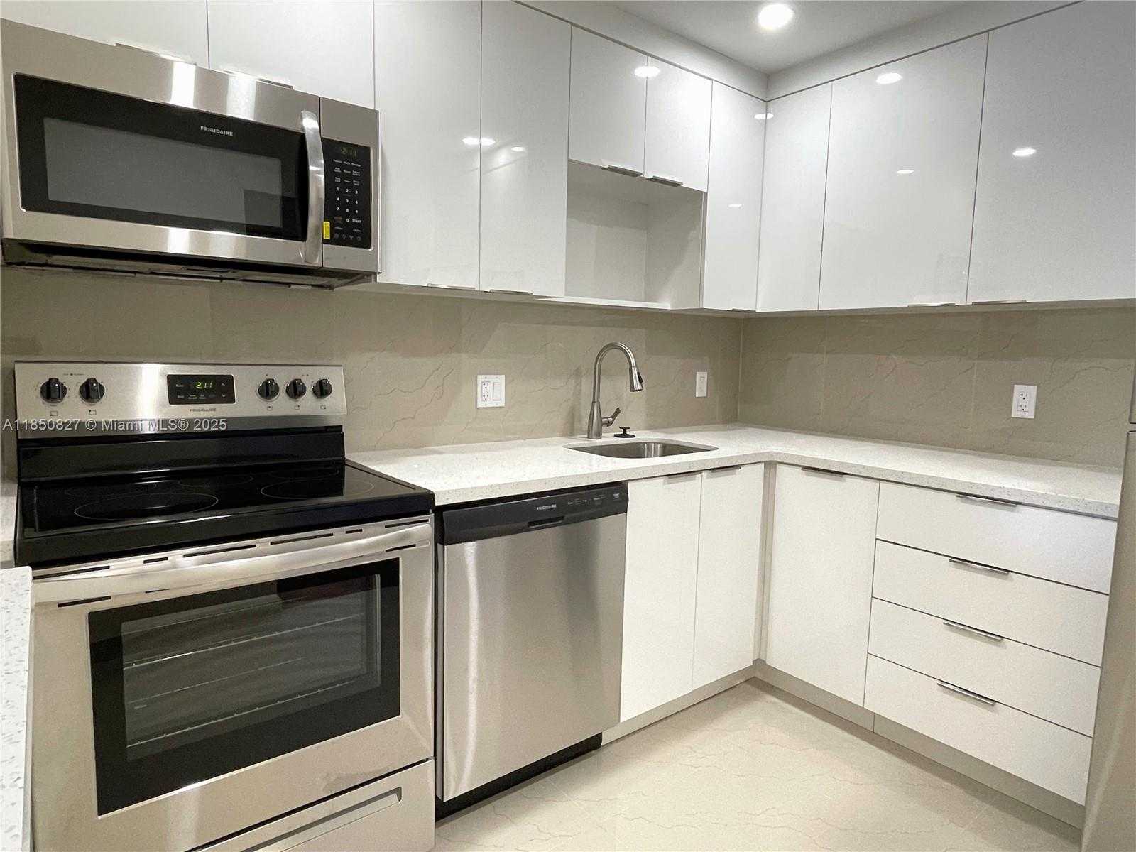 Small Image of 16851 NORTH EAST 23RD AVE #A303, North Miami Beach Number 2