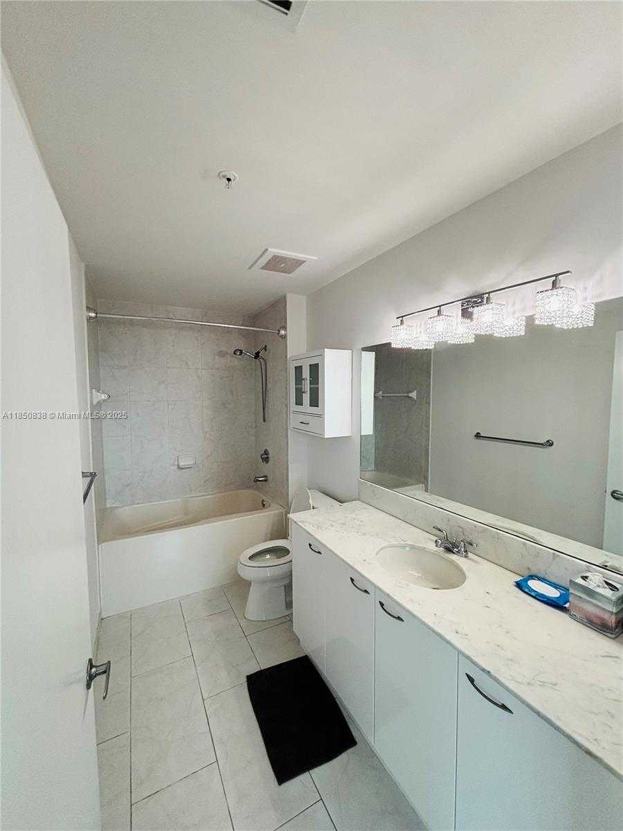 Small Image of 133 NORTH EAST 2ND AVE #3513, Miami Number 21