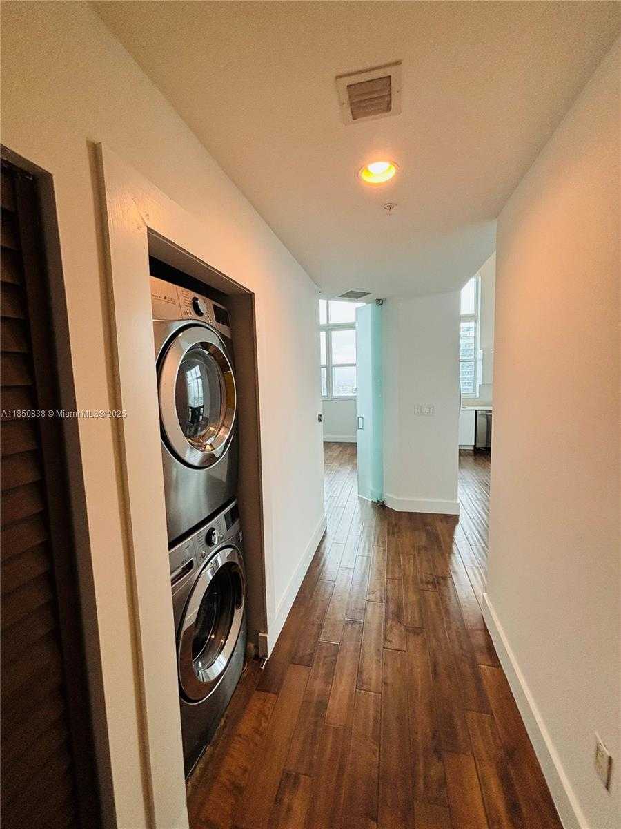Small Image of 133 NORTH EAST 2ND AVE #3513, Miami Number 24