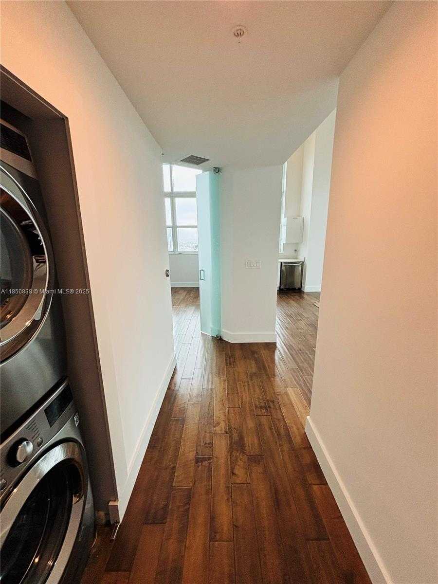 Small Image of 133 NORTH EAST 2ND AVE #3513, Miami Number 25
