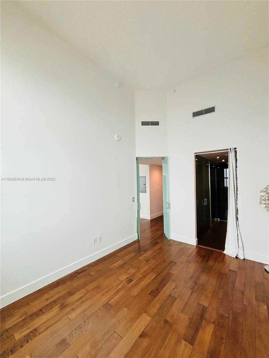 Small Image of 133 NORTH EAST 2ND AVE #3513, Miami Number 30