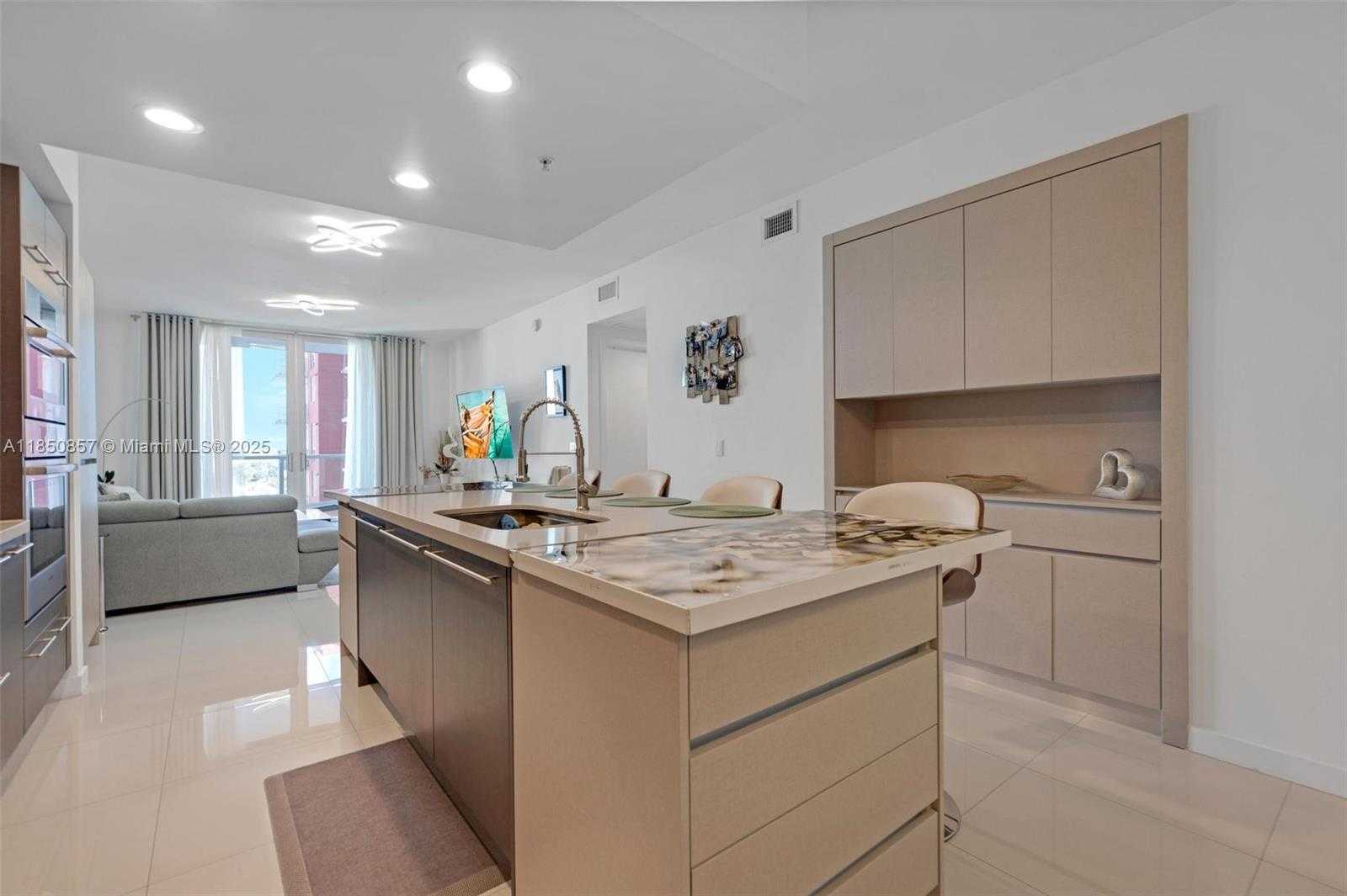 Small Image of 7825 NORTH WEST 107TH AVE #618, Doral Number 12