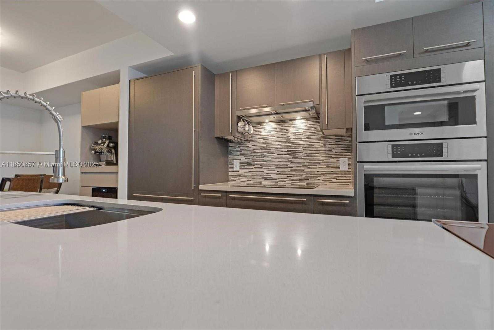 Small Image of 7825 NORTH WEST 107TH AVE #618, Doral Number 13