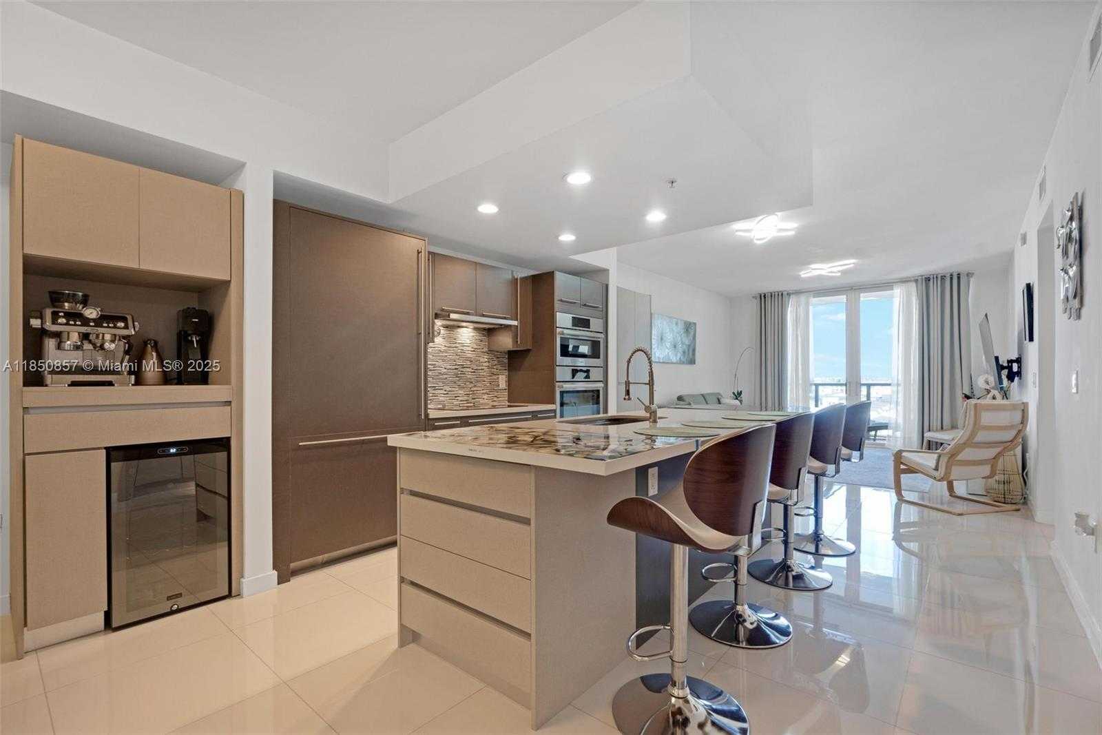 Small Image of 7825 NORTH WEST 107TH AVE #618, Doral Number 2