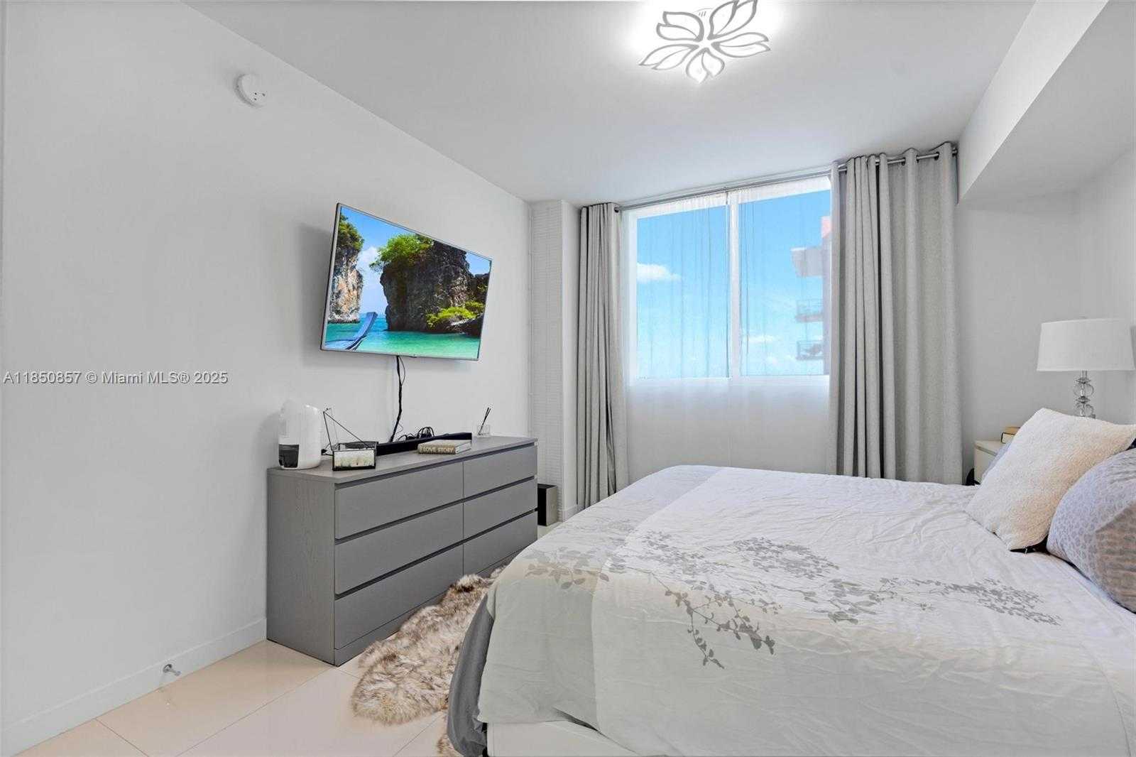 Small Image of 7825 NORTH WEST 107TH AVE #618, Doral Number 20