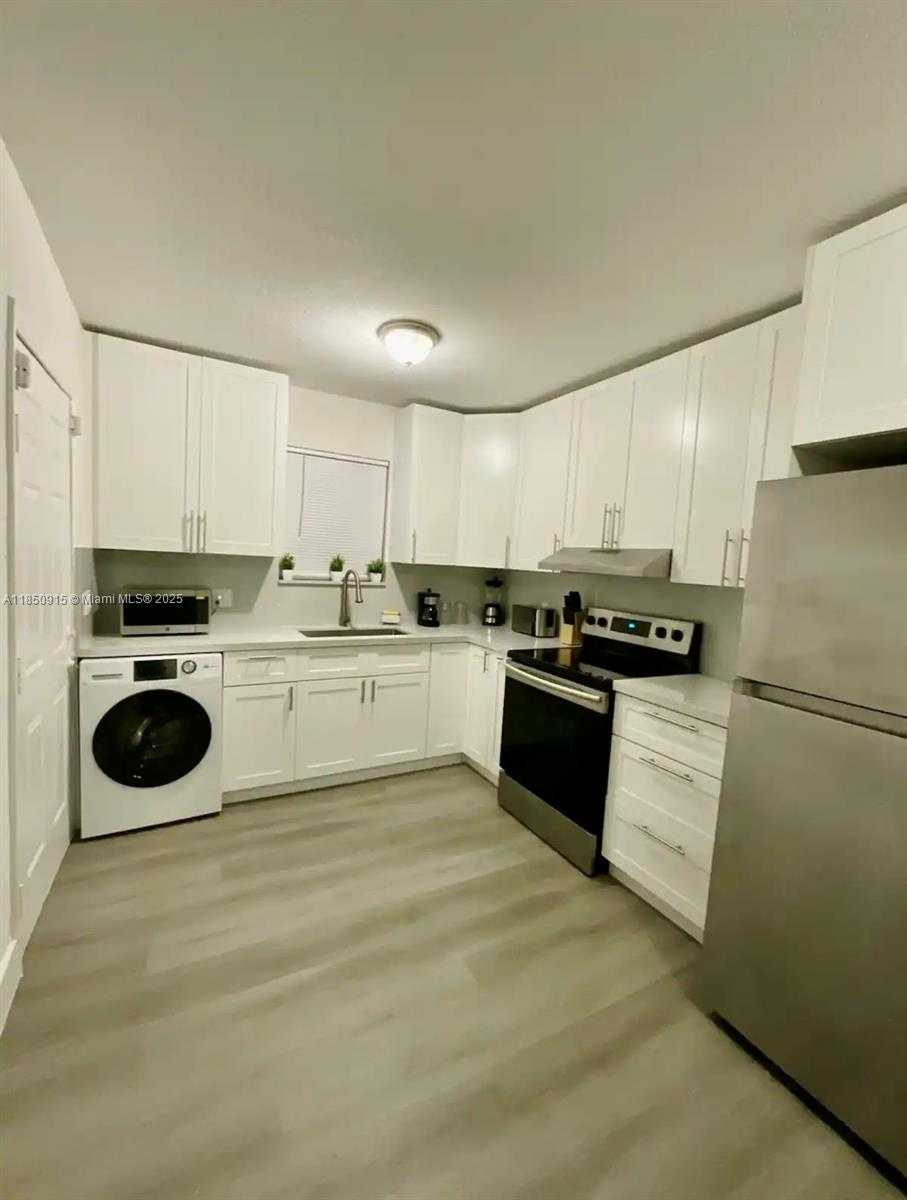 Small Image of 3318 NORTH WEST 19TH AVE #1, Miami Number 3