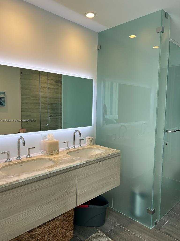 Small Image of 2900 NORTH EAST 7TH AVE #4209, Miami Number 11