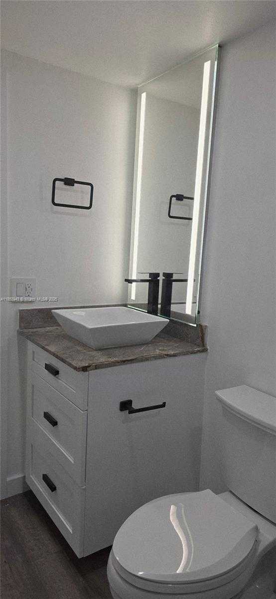 Small Image of 7707 CAMINO REAL #B-411, Miami Number 23