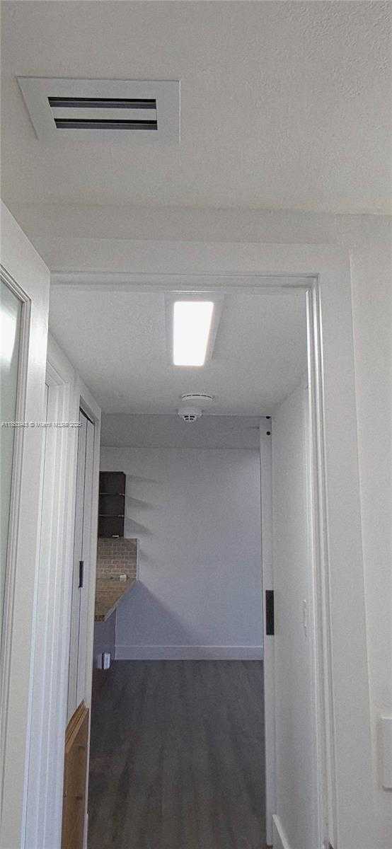 Small Image of 7707 CAMINO REAL #B-411, Miami Number 25