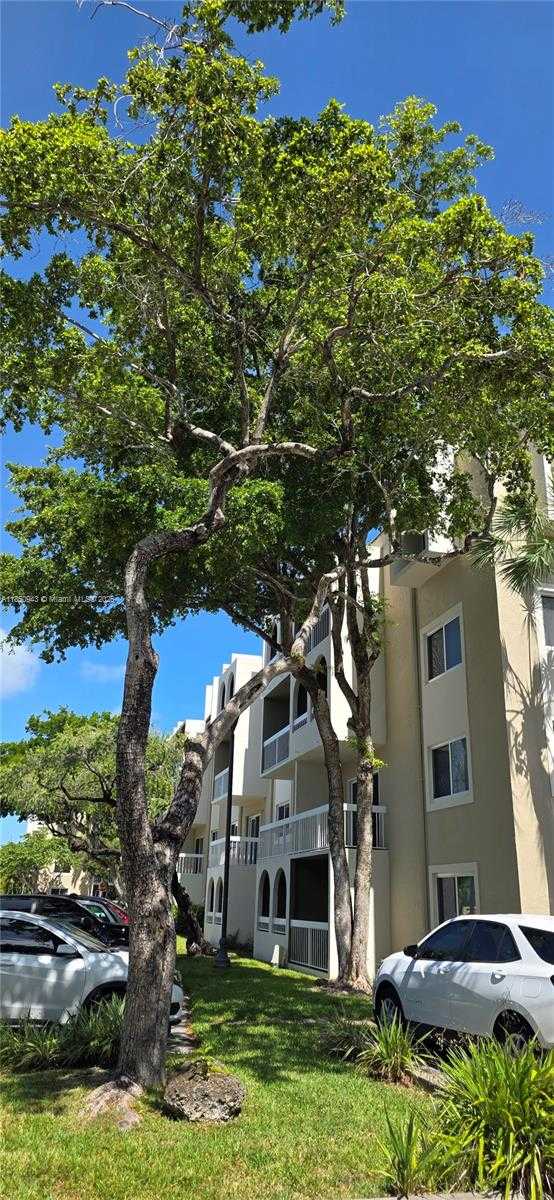 Small Image of 7707 CAMINO REAL #B-411, Miami Number 28