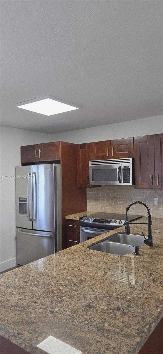 Small Image of 7707 CAMINO REAL #B-411, Miami Number 4