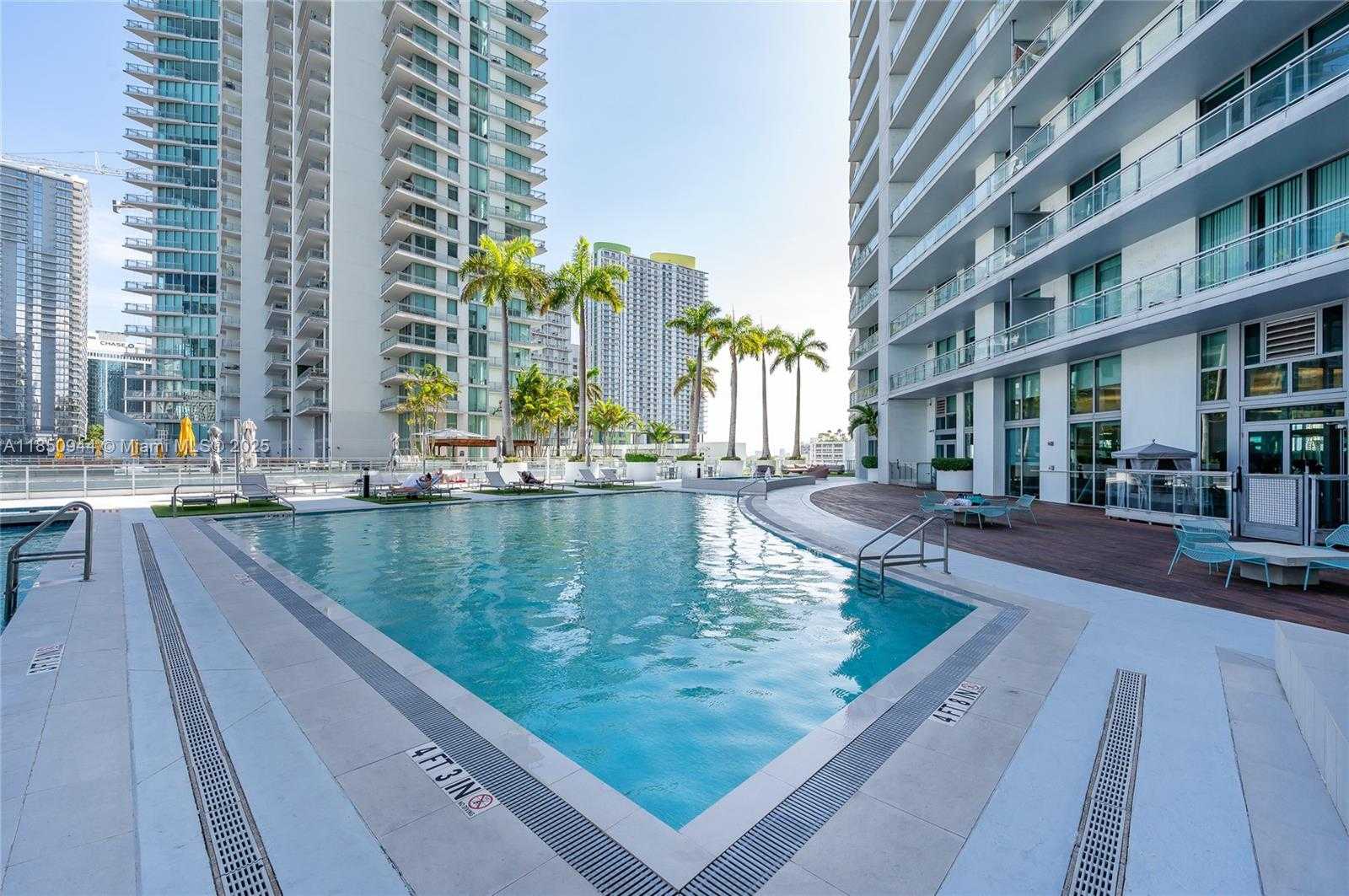 Small Image of 90 NW 3rd St, Miami, FL 33128, USA Number 11