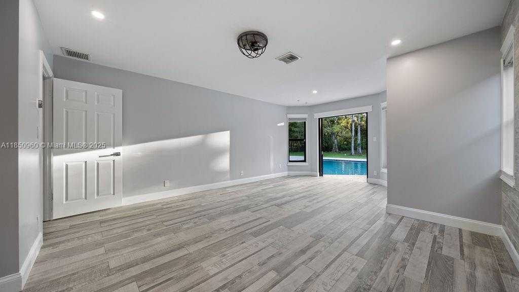 Small Image of 5831 NORTH WEST 81ST TER, Parkland Number 21