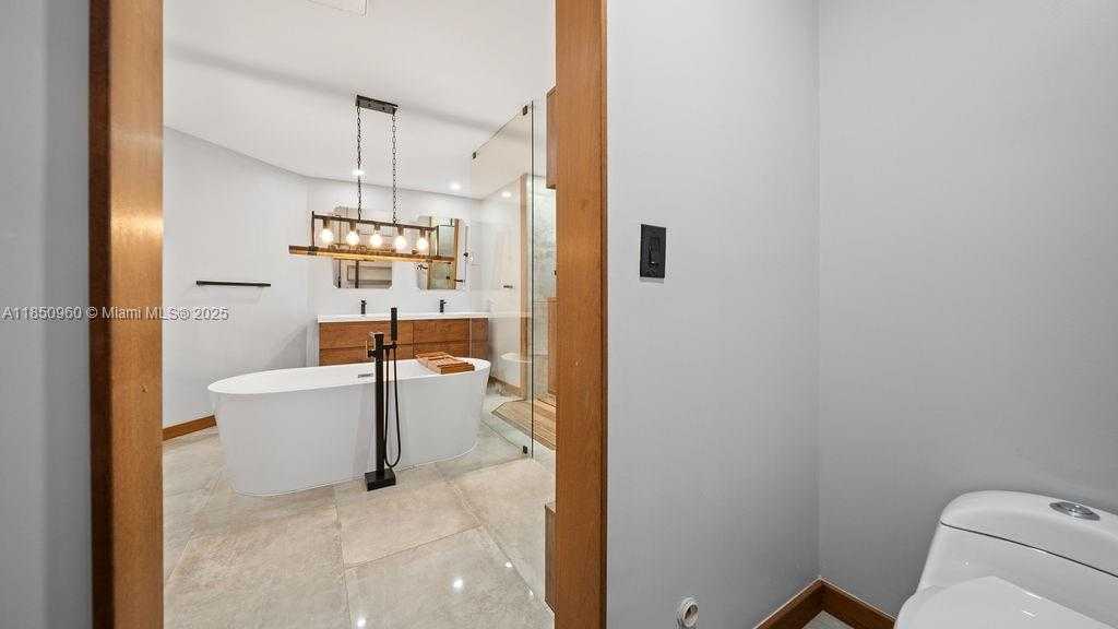 Small Image of 5831 NORTH WEST 81ST TER, Parkland Number 29